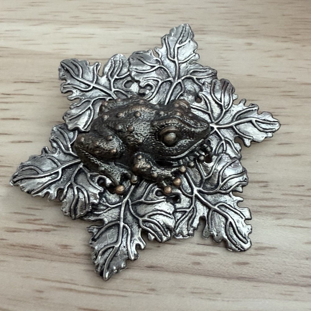 Vintage Signed Sylvia Dahl Frog On Leaf Lily Pad Dress Clip Scarf Clip